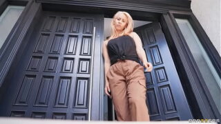 Roll Play – Part 1 Savannah Bond / Brazzers/ Enter XVPROMO on official site for discount